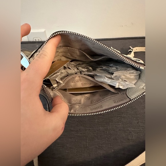 NWT! Michael Kors crossbody-ivory & snack print- great for fall! - Picture 7 of 9